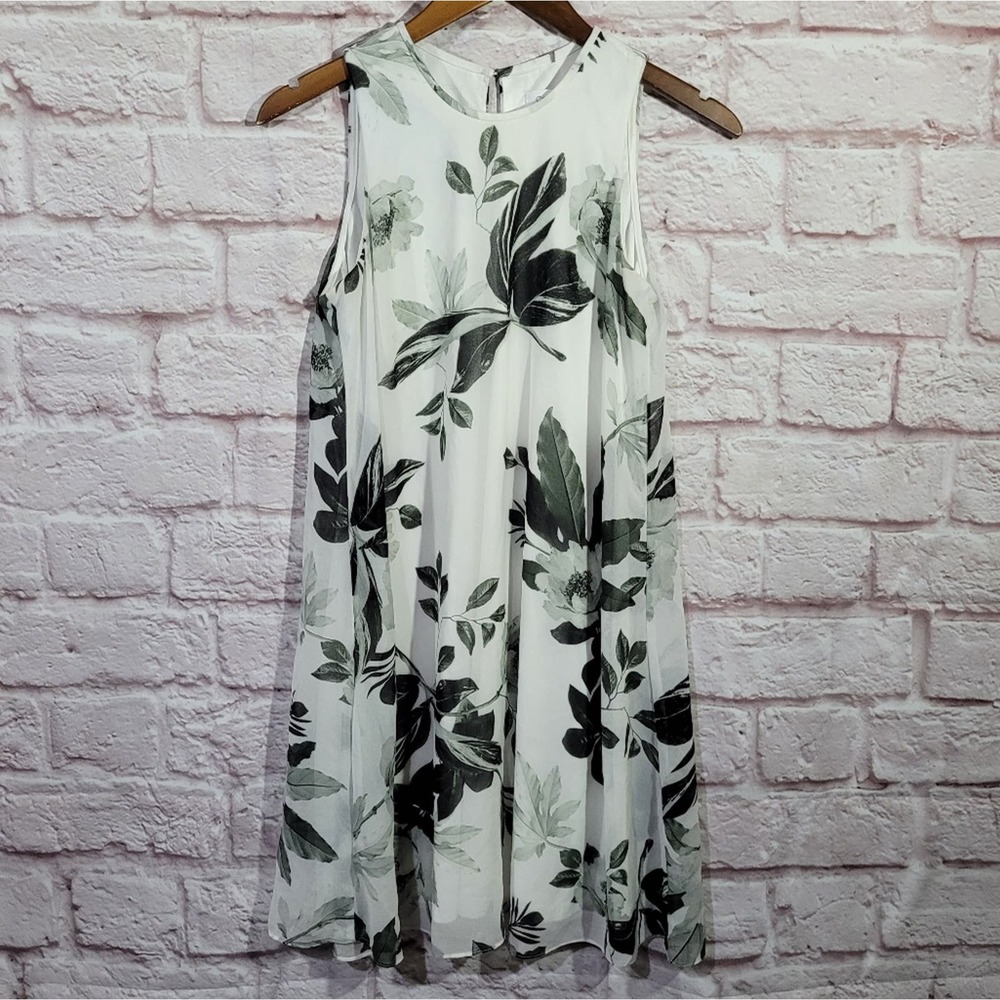 Calvin Klein Black & White A Line Flowy Sleeveless Shift Dress